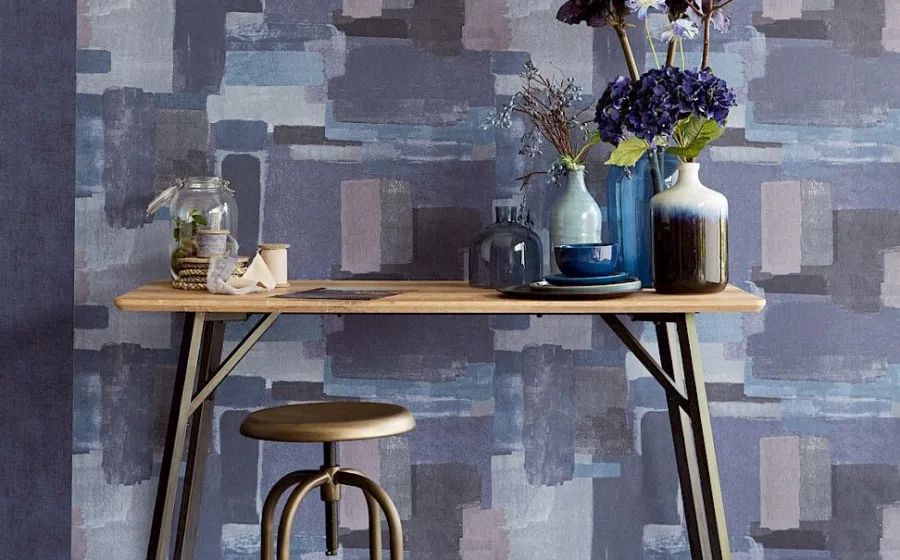 Vintage wonen met blauwe wand