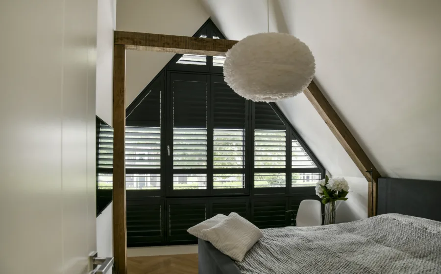 Shutters voor speciale vormen ramen - shutters op maat bij Aanhuis.be