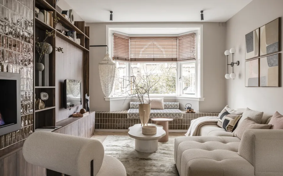 Raamdecoratie op maat in de woonkamer