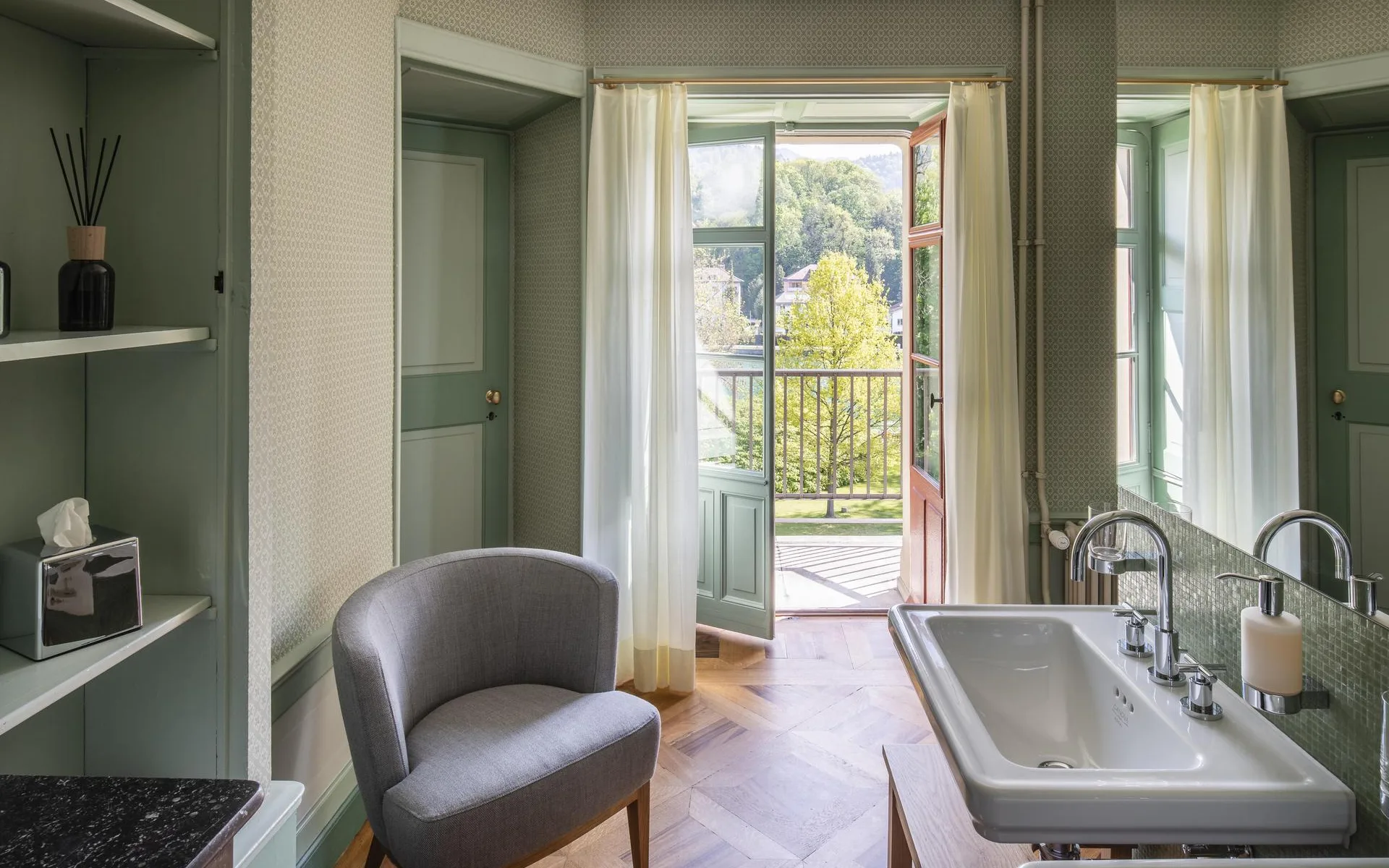 Gouden gordijnrails van Interstil