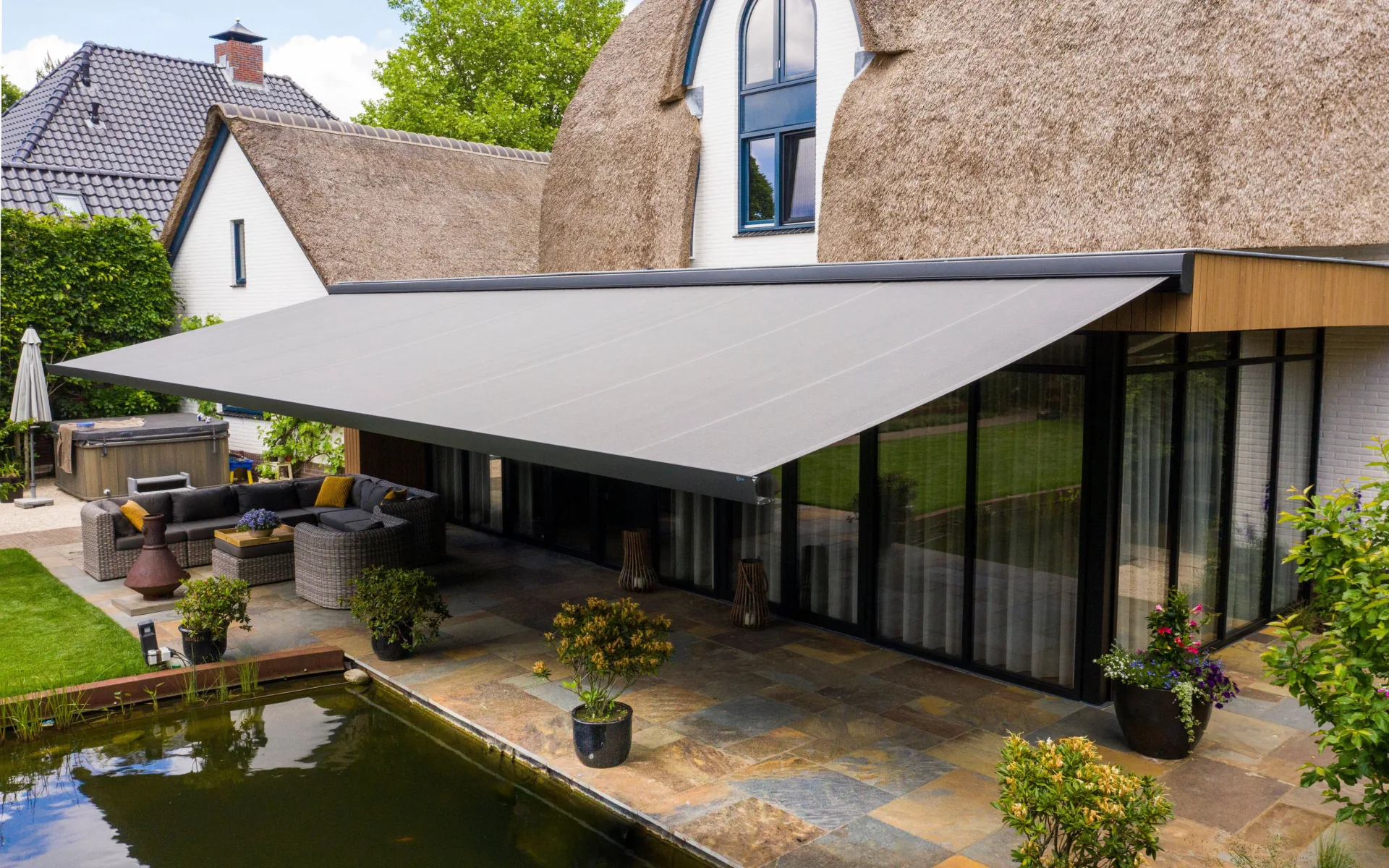 Suncircle buitenzonwering - knikarmscherm