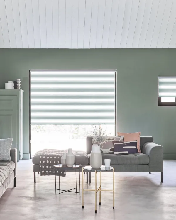 Lichtgroen duo rolgordijn van Bece
