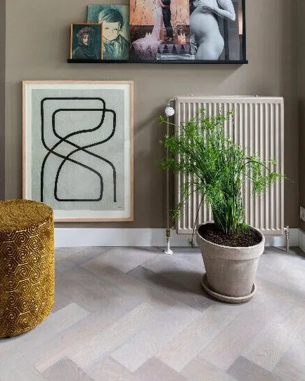 Eiken vloer in visgraatmotief