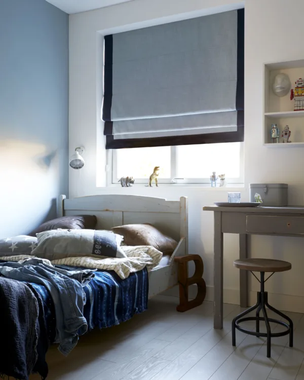 Verduisterende vouwgordijnen in de slaapkamer