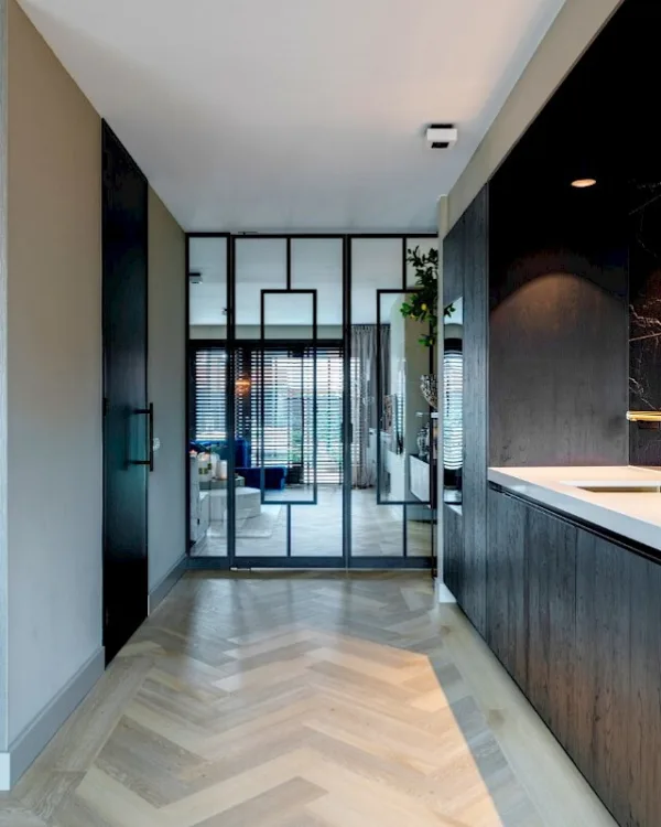 Laminaat visgraat vloer van Therdex bij Aanhuis