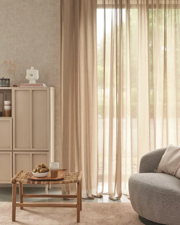 Gordijn Vitrage Eijffinger Soft crush zand bruin beige zithoek