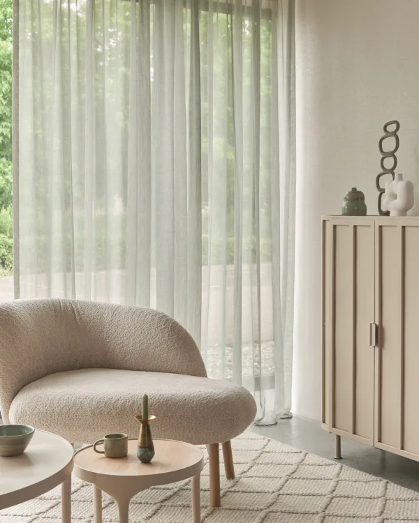 Gordijn Vitrage Eijffinger Adore blauw wit zithoek