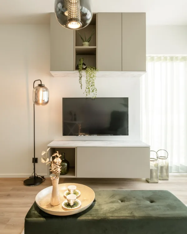 Woonkamer met tv meubel op maat.