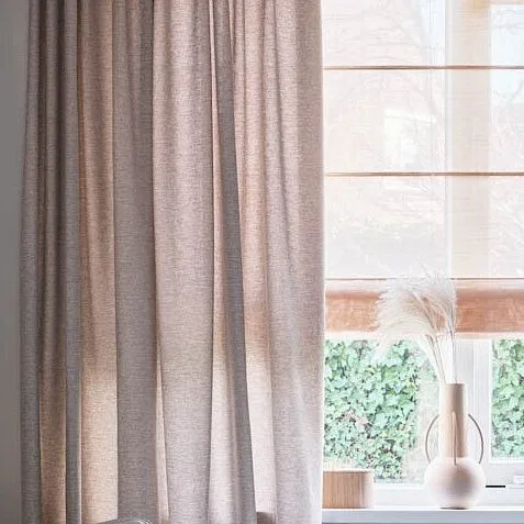 Gordijnen voor in de woonkamer