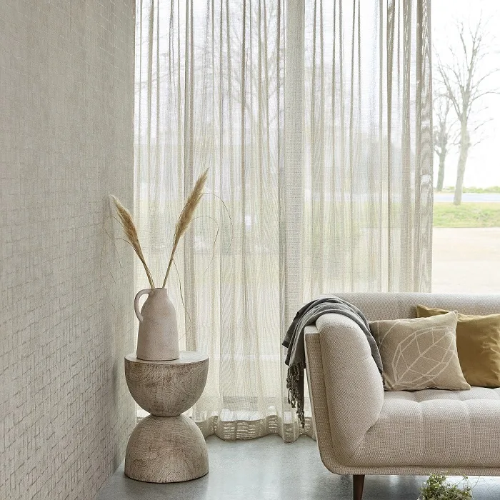 Gordijn Vitrage Eijffinger Amalfi dessin beige wit zithoek